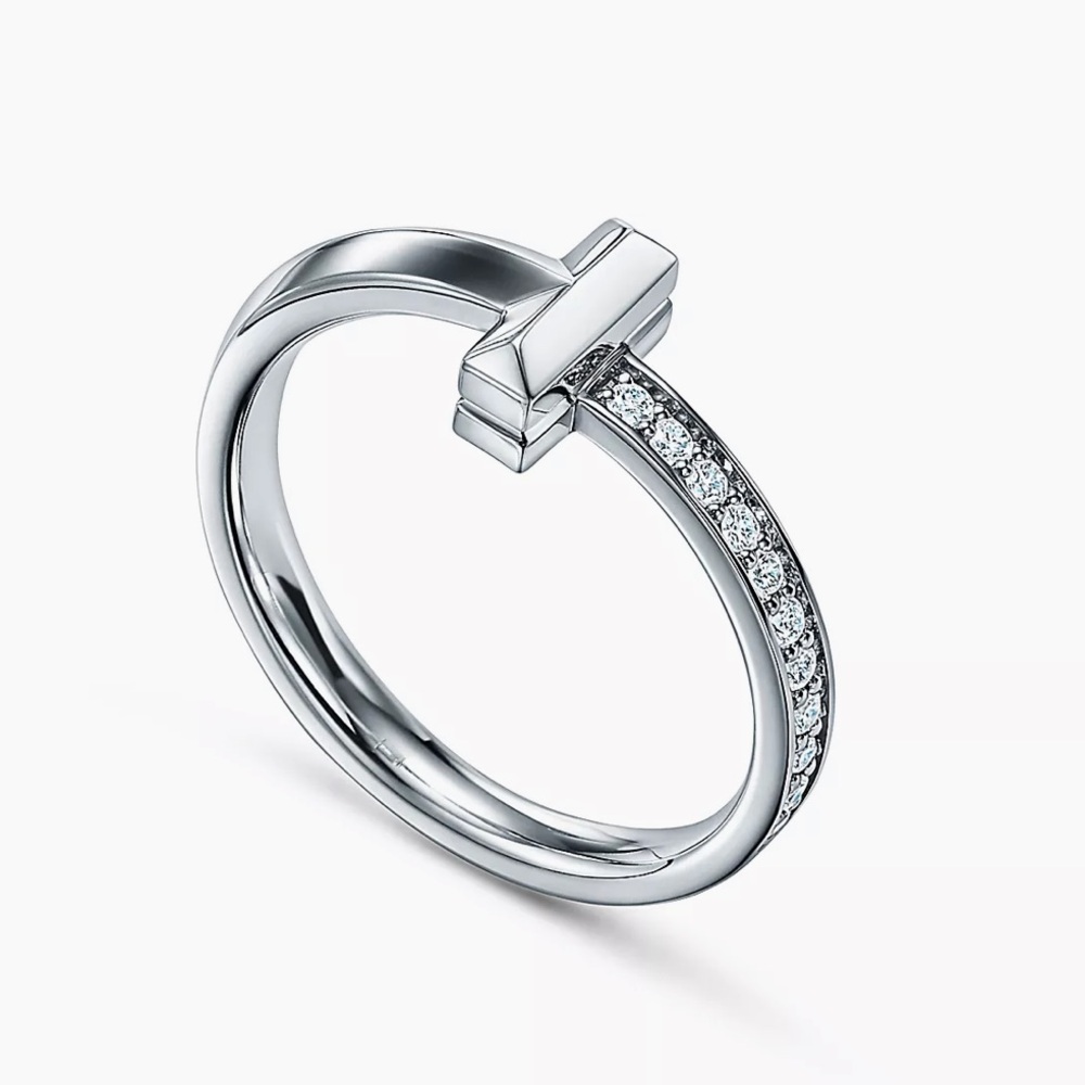 Tiffany & Co T Diamond ring